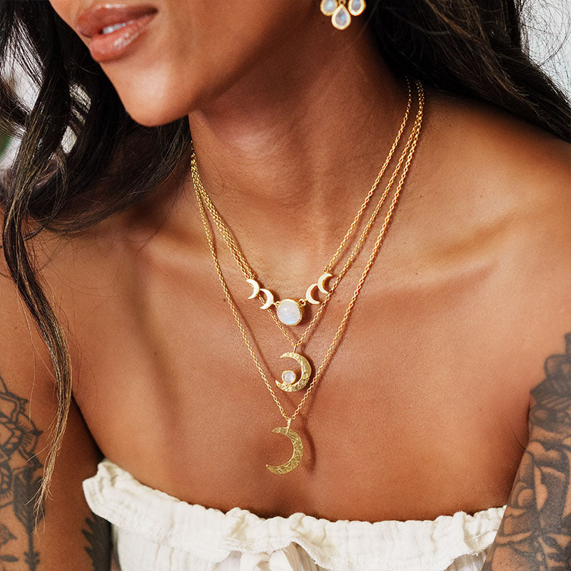 Moon Glow Necklace